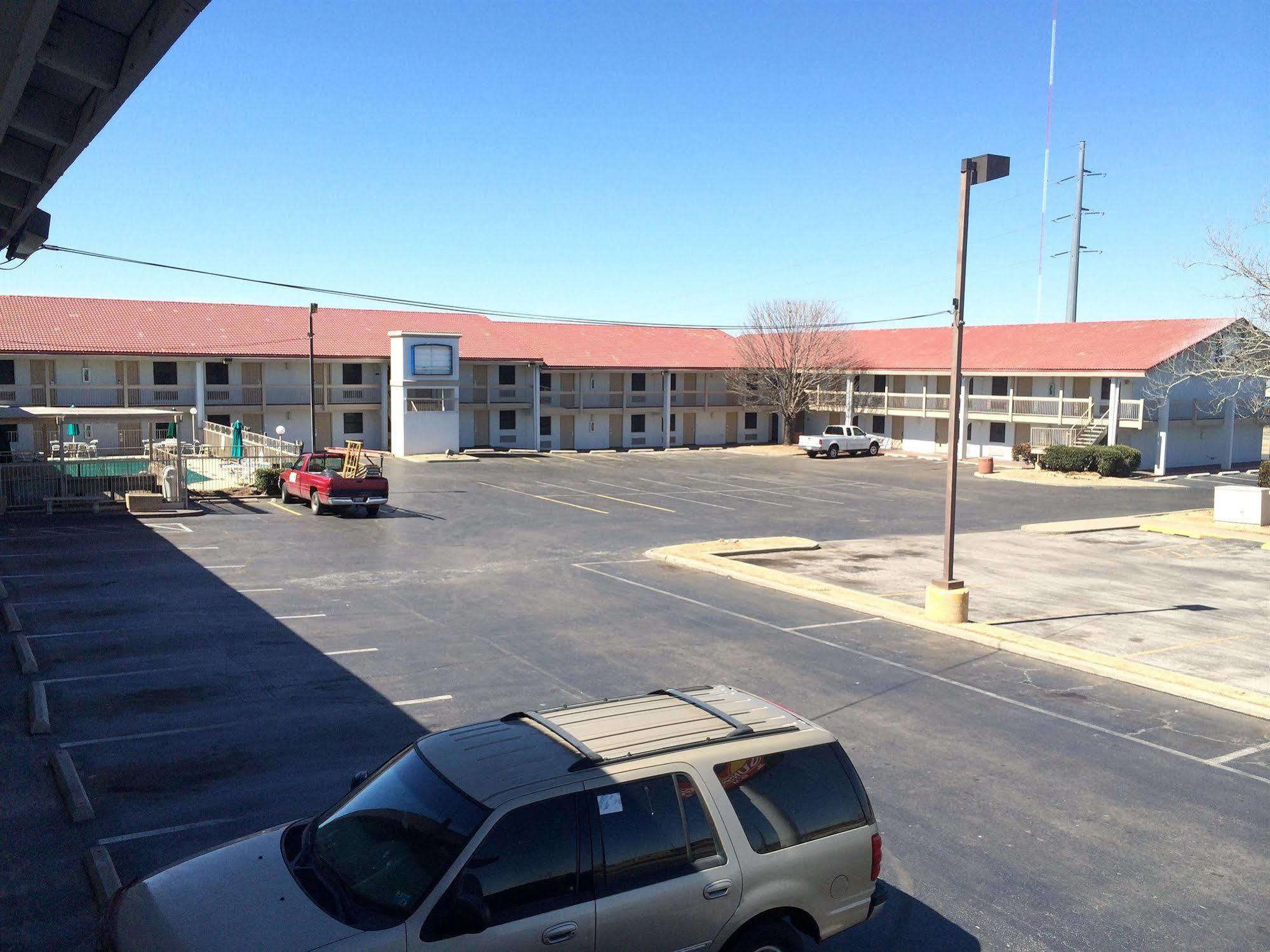 Hemp Inn Oklahoma City South Extérieur photo